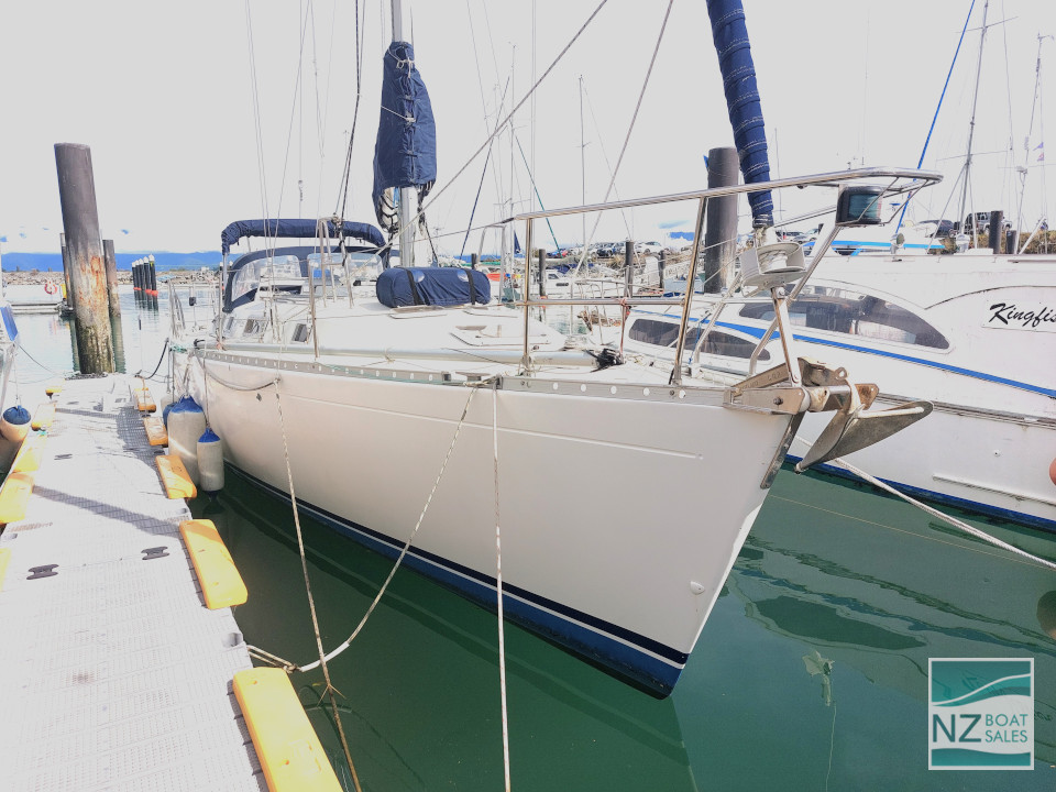 Fait Accompli: very tidy 1990 Beneteau Moorings 38 - Image 4