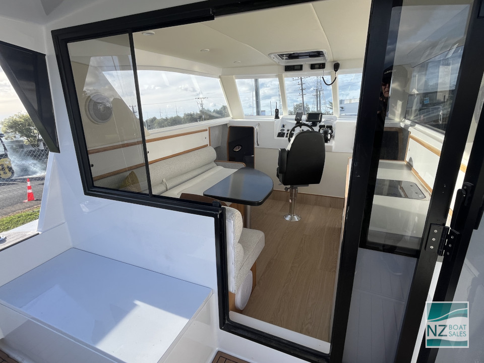 Paradigm Shift – Dan Leech Custom Power Cat – Near-New on Trailer - Image 13
