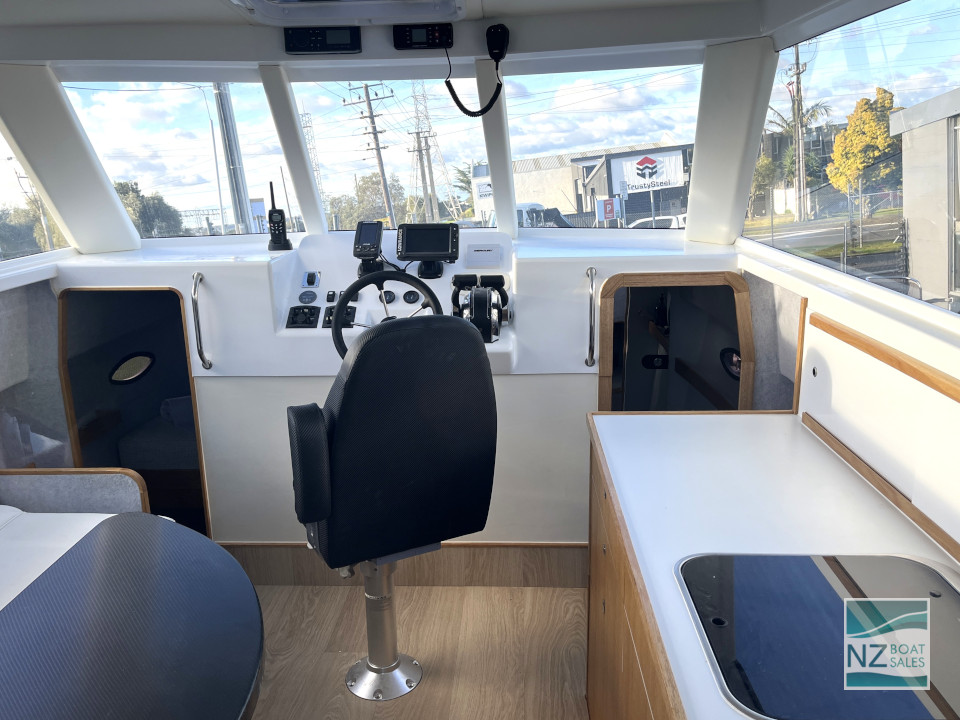 Paradigm Shift – Dan Leech Custom Power Cat – Near-New on Trailer - Image 15