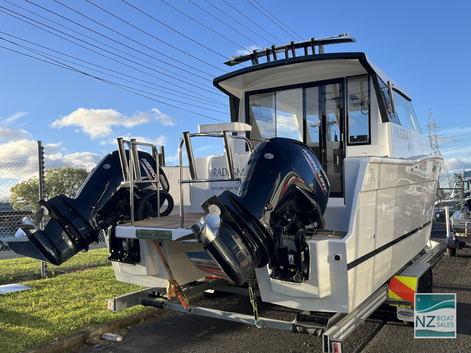 Paradigm Shift – Dan Leech Custom Power Cat – Near-New on Trailer - Image 7