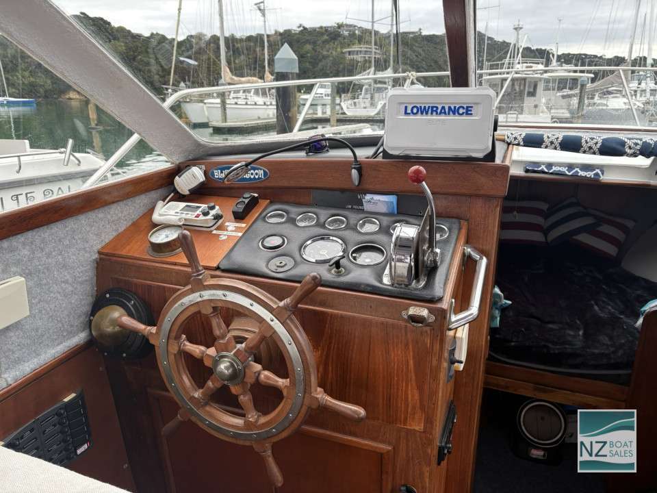 Blue Lagoon — Jim Young Vindex 32, in lovely condition - Image 19
