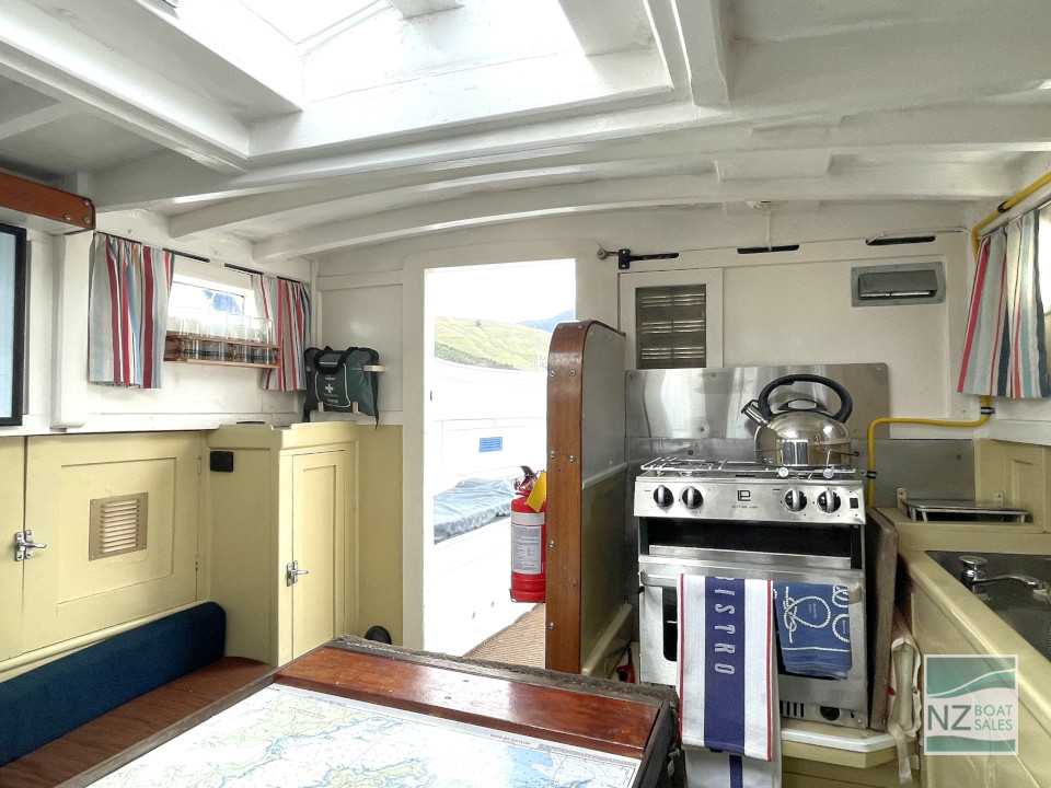 Mandalay — beautiful 36ft 1940 kauri classic - Image 6
