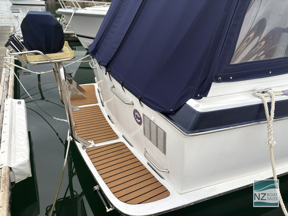 Blue Lagoon — Jim Young Vindex 32, in lovely condition - Image 9