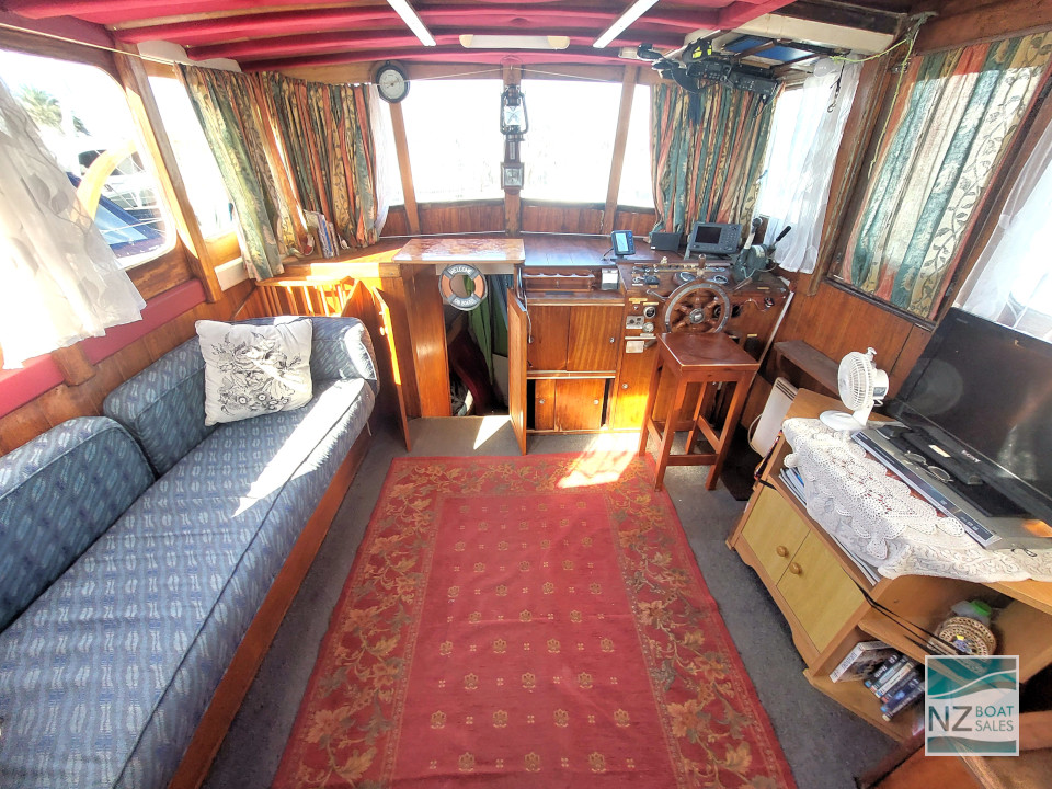 Leeway — 42 ft 1958 Kauri Donovan Bridge-Decker - Image 11