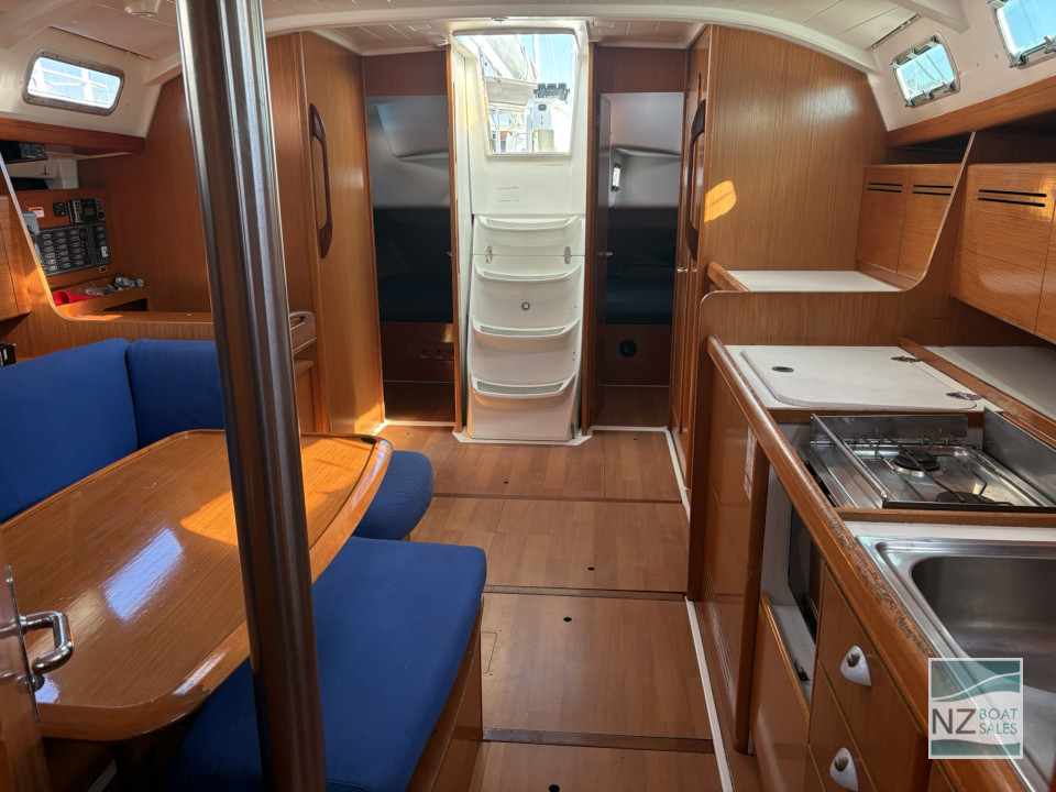 Beneteau Cyclades 43 — Family Cruising at Its Best - Image 12