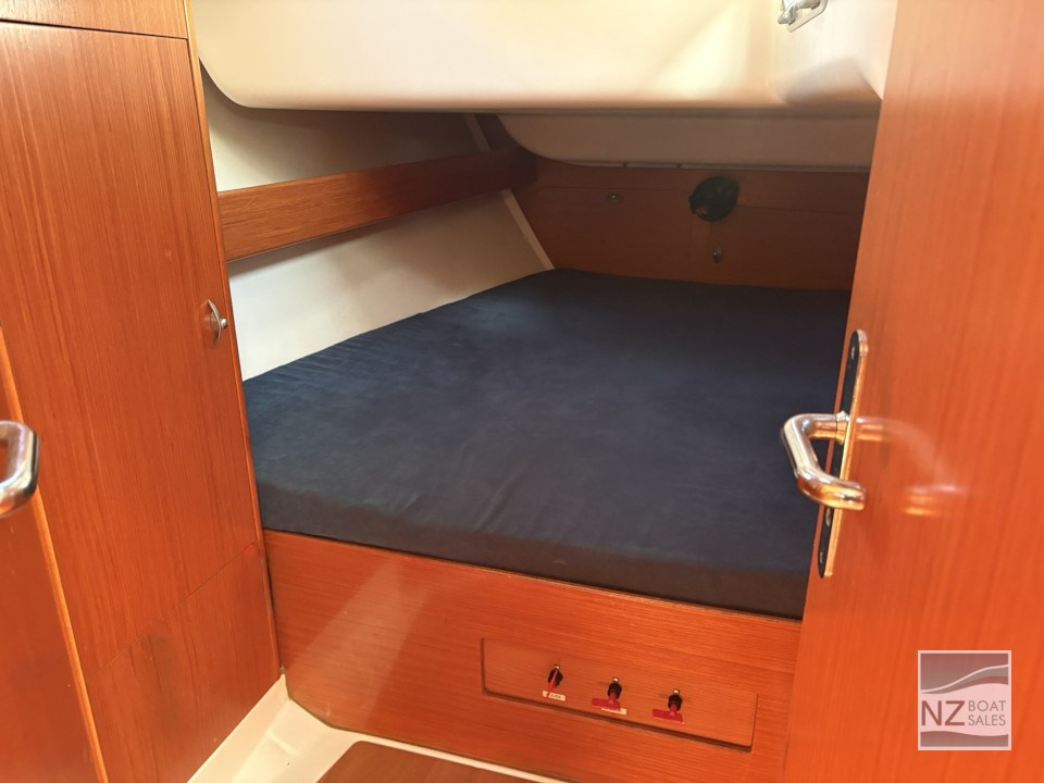 Beneteau Cyclades 43 — Family Cruising at Its Best - Image 14