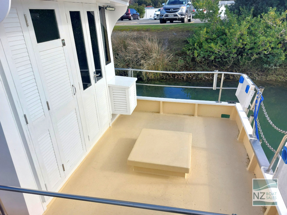 Seacrest — Tidy 1980 Hartley 30 Sounds Cruiser - Image 4