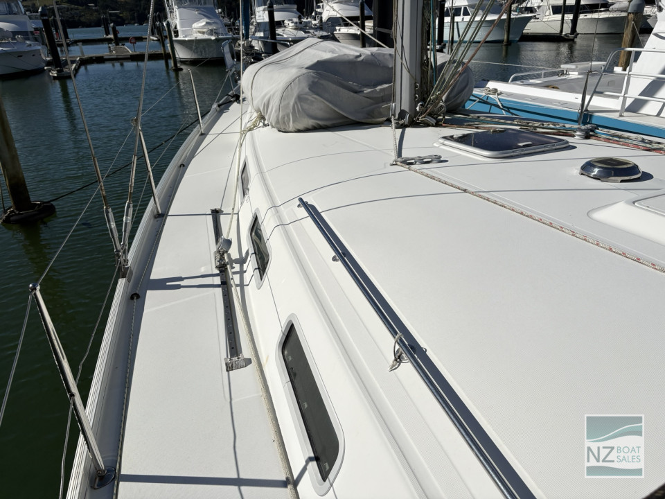 Beneteau Cyclades 43 — Family Cruising at Its Best - Image 5