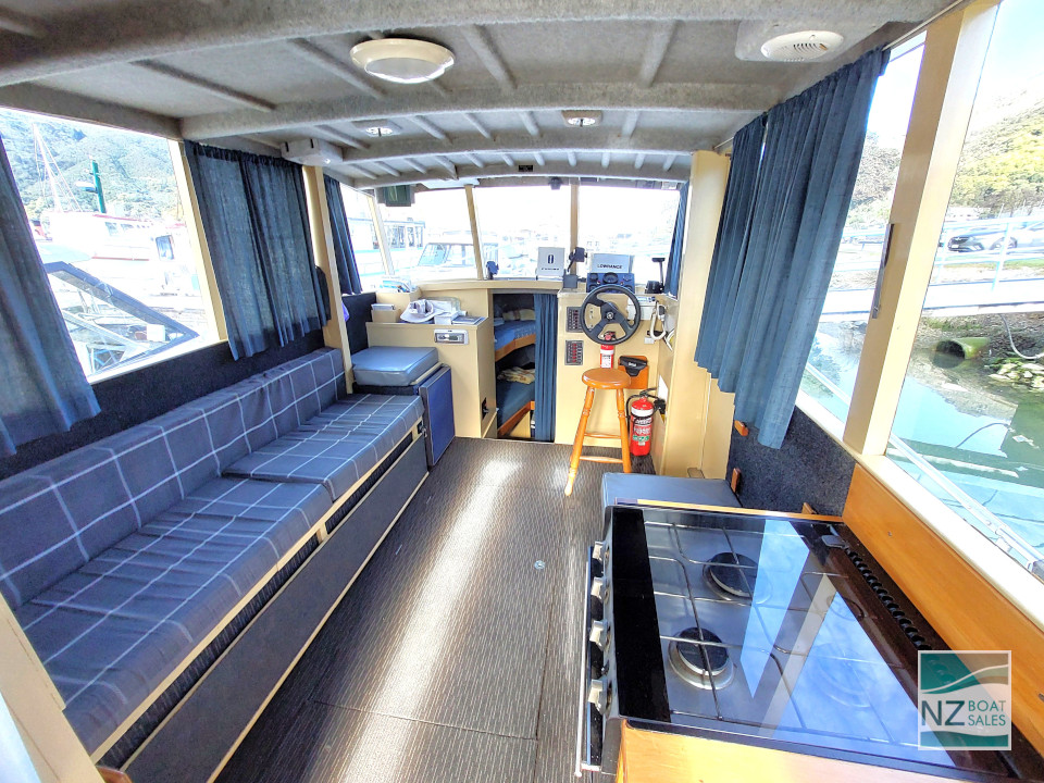 Seacrest — Tidy 1980 Hartley 30 Sounds Cruiser - Image 6