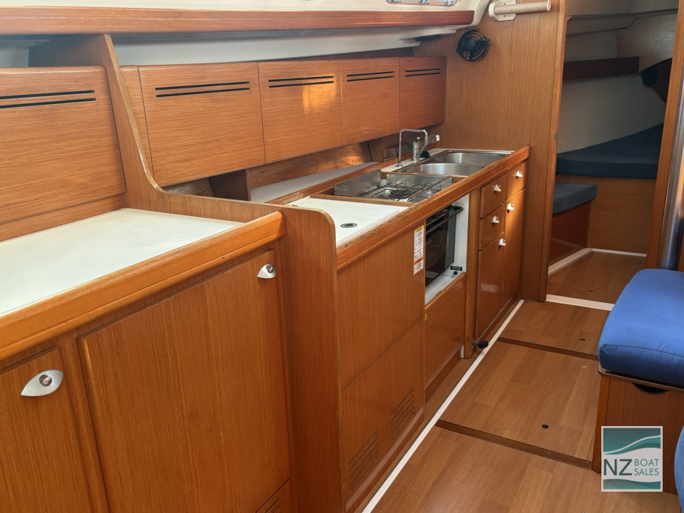 Beneteau Cyclades 43 — Family Cruising at Its Best - Image 9