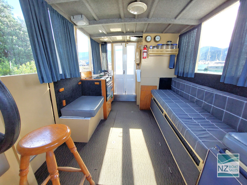 Seacrest — Tidy 1980 Hartley 30 Sounds Cruiser - Image 9