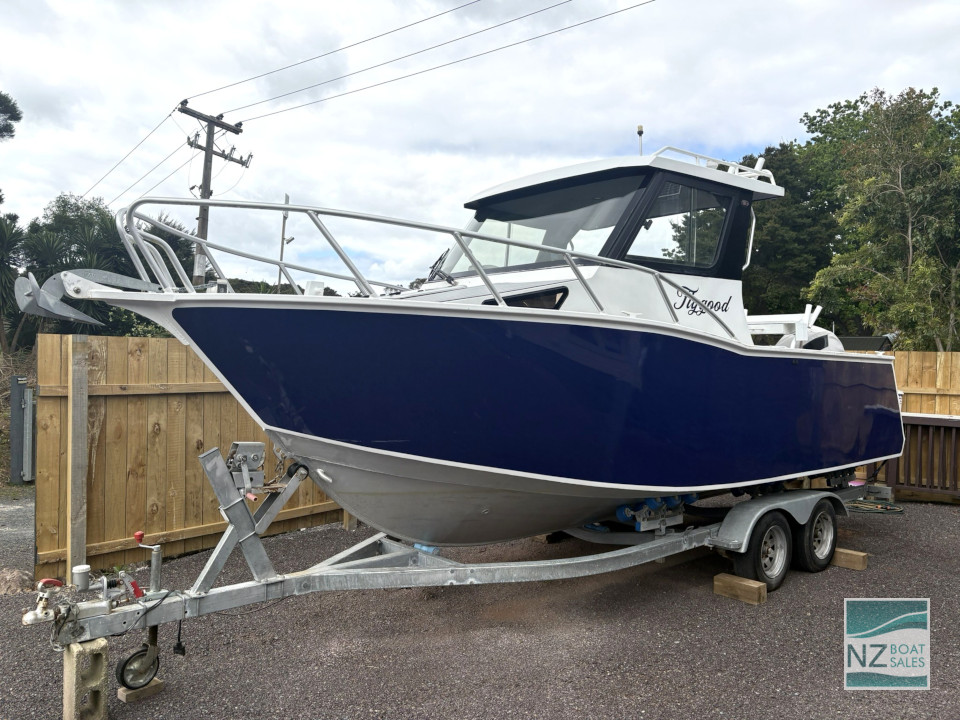 Sportfish 735 trailer boat with Honda 250hp outboard