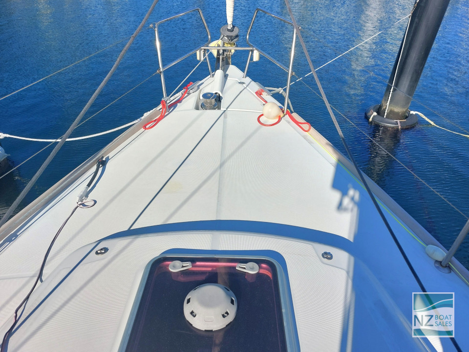 Sailfish — Tidy 2012 Beneteau Oceanis 37 - Image 5