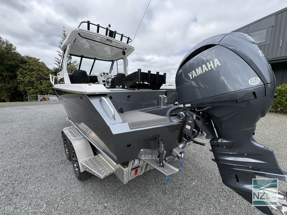 Maverick — 3-Year-Old Lazer Craft 650 – Just 65 Hours - Image 8